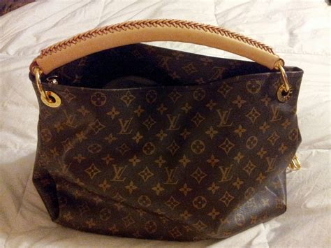 how to spot a replica louis vuitton artsy mm bag|real louis Vuitton Bag.